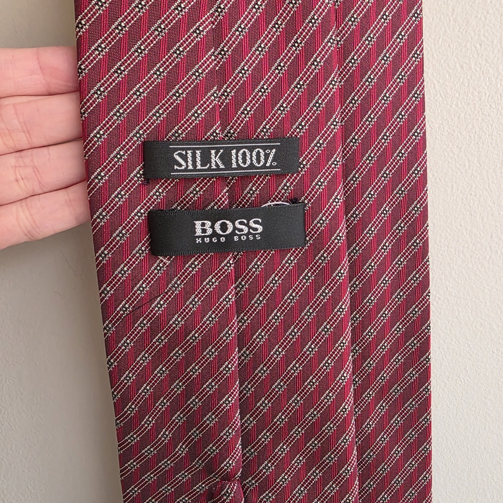 BOSS Hugo Boss Red Geometric Diagonal Stripe Silk Tie | Made in Italy - Picture 8 of 14